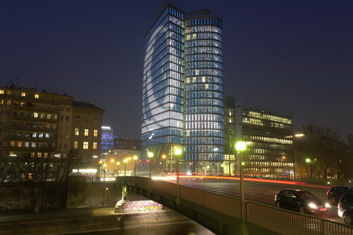 Uniqa_LichtKunstLicht_Wolf Leeb